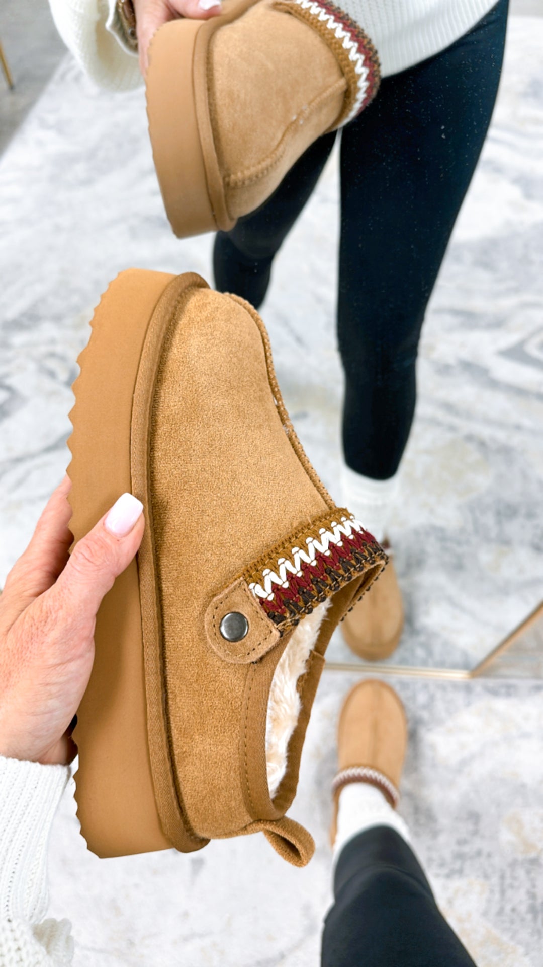 Storm Lounge Mule- Chestnut