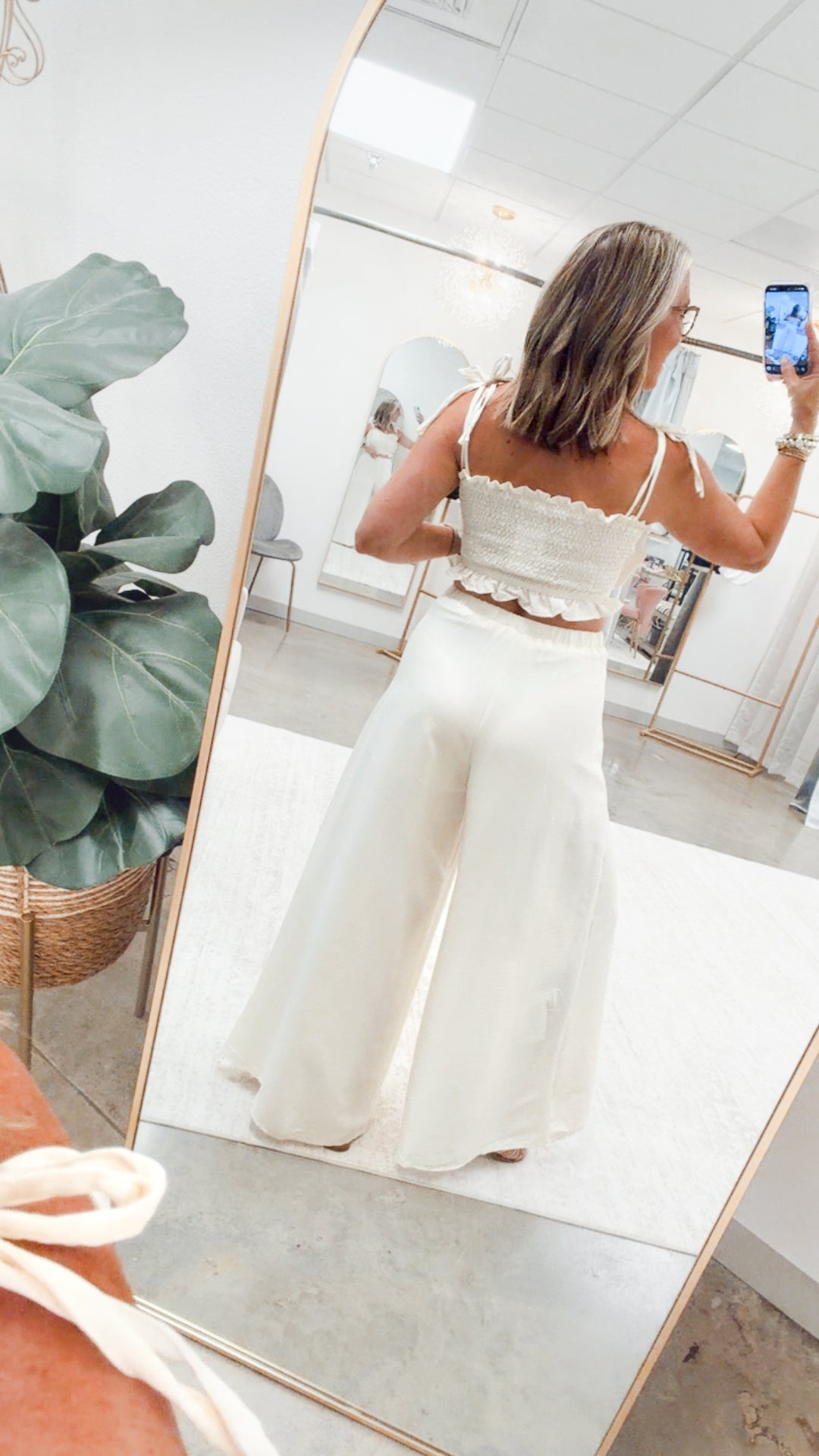 The Sandy Shores Set-Off White