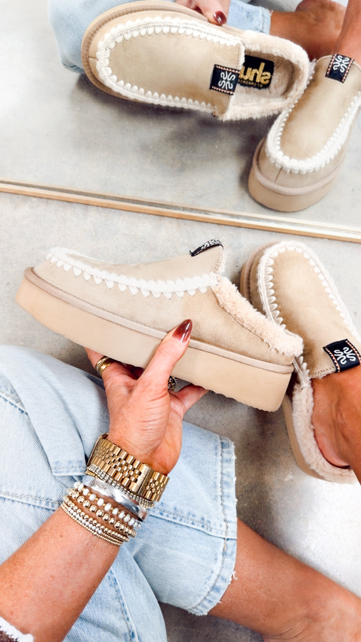 Trinity Clogs-Natural