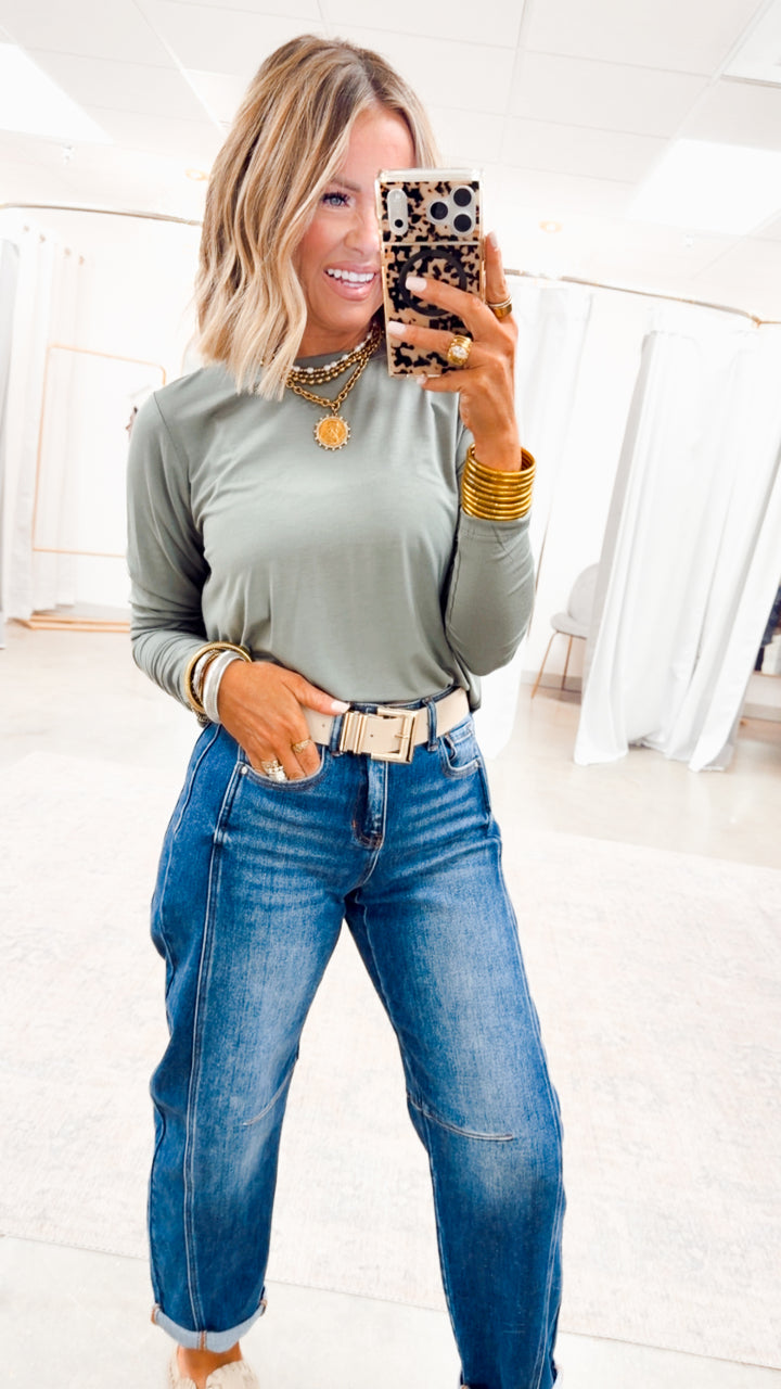 Vale Essential Long Sleeve Top-Green Pea