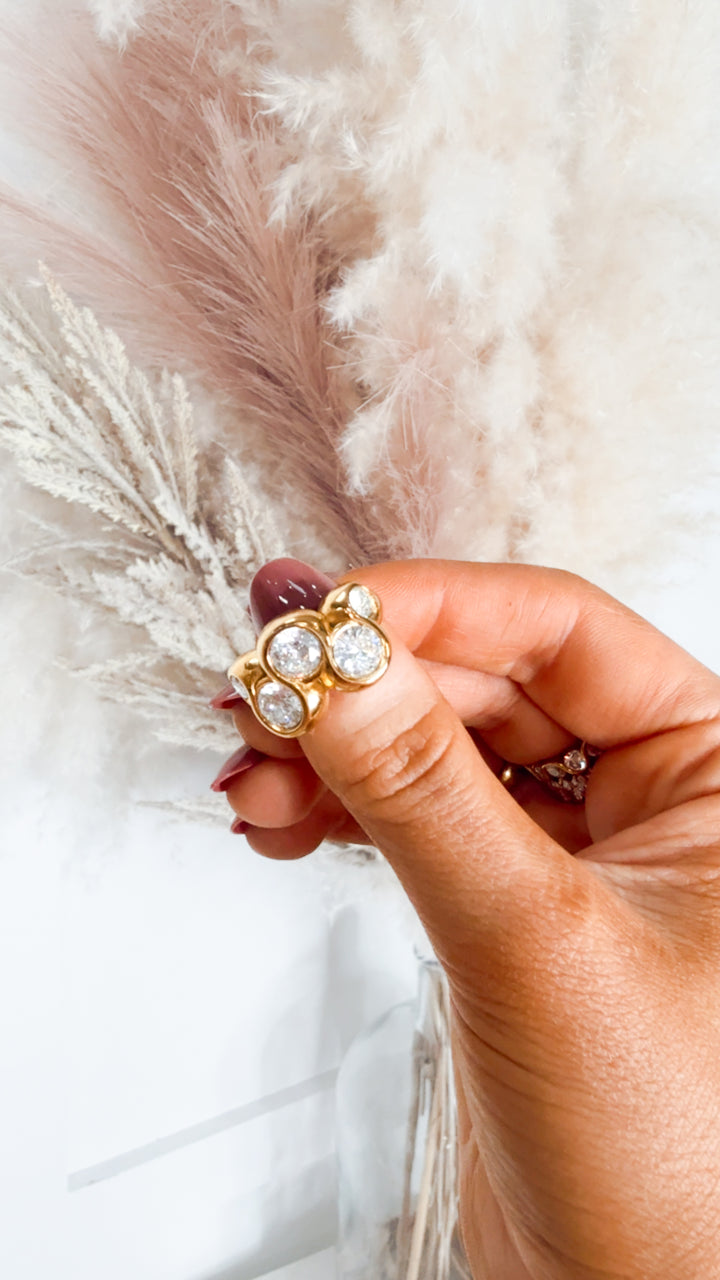 The Twist Crystal Ring