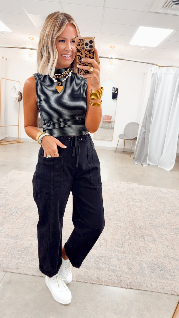 Mock Neck Sleeveless Top-Black/White