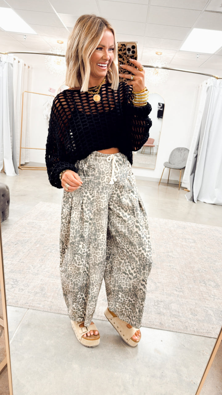 Chunky Crochet Sweater-Black