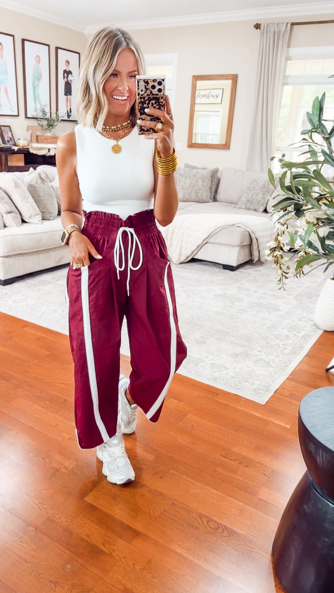 The Easy Pace Windbreaker Pants-Burgundy/White