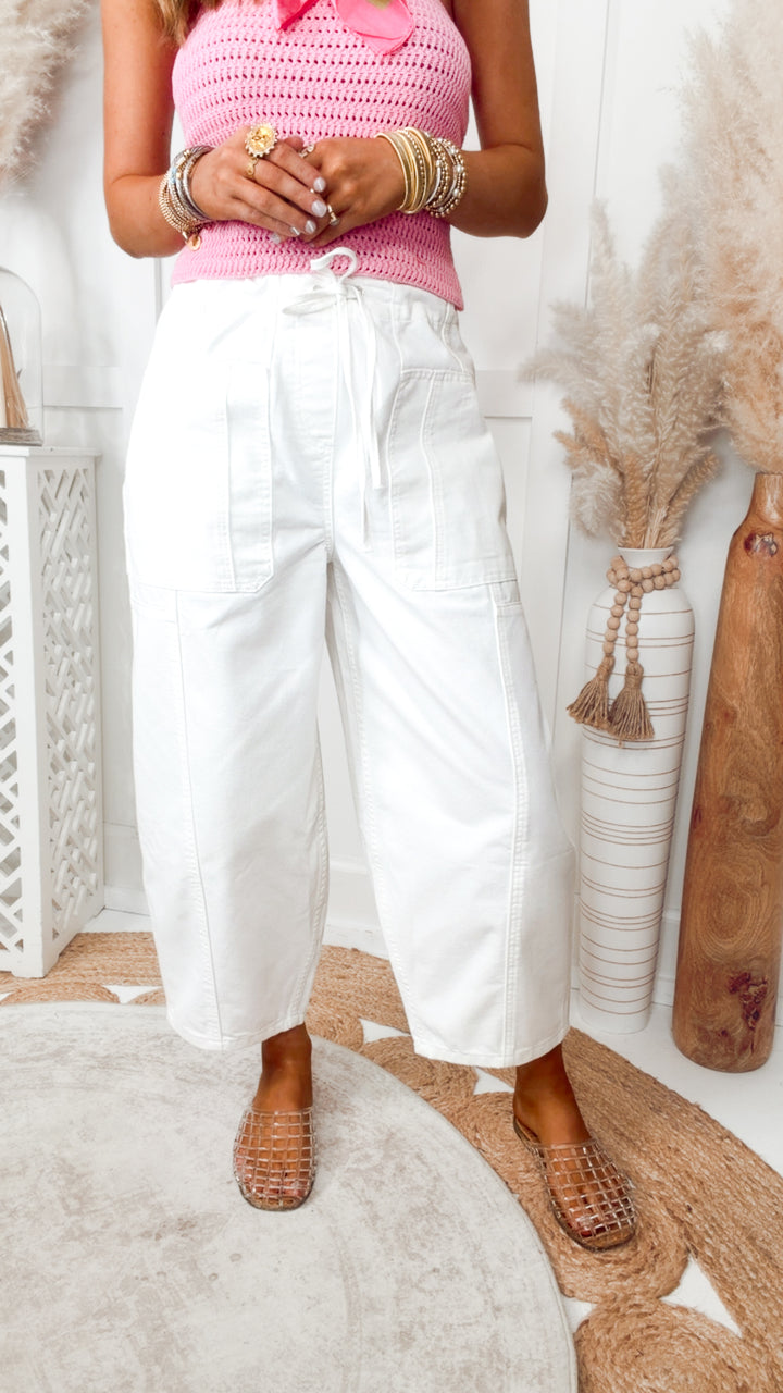 The Della Barrel Jean-White