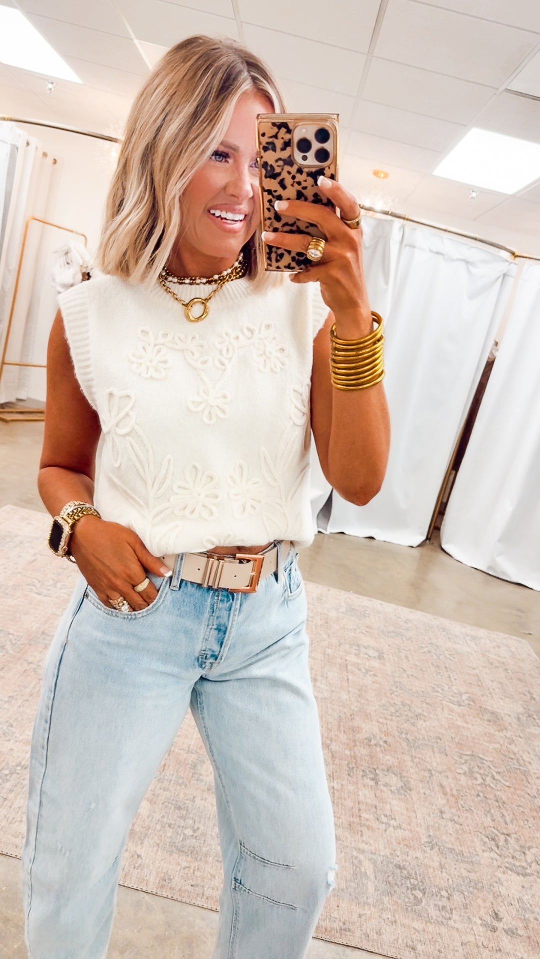 Floral Embroidery Sweater Vest-Cream