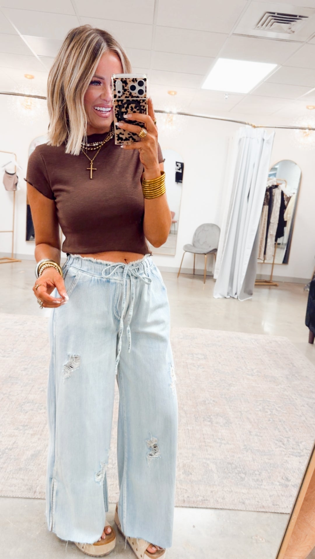 Sweet Scallop Tee-Brown