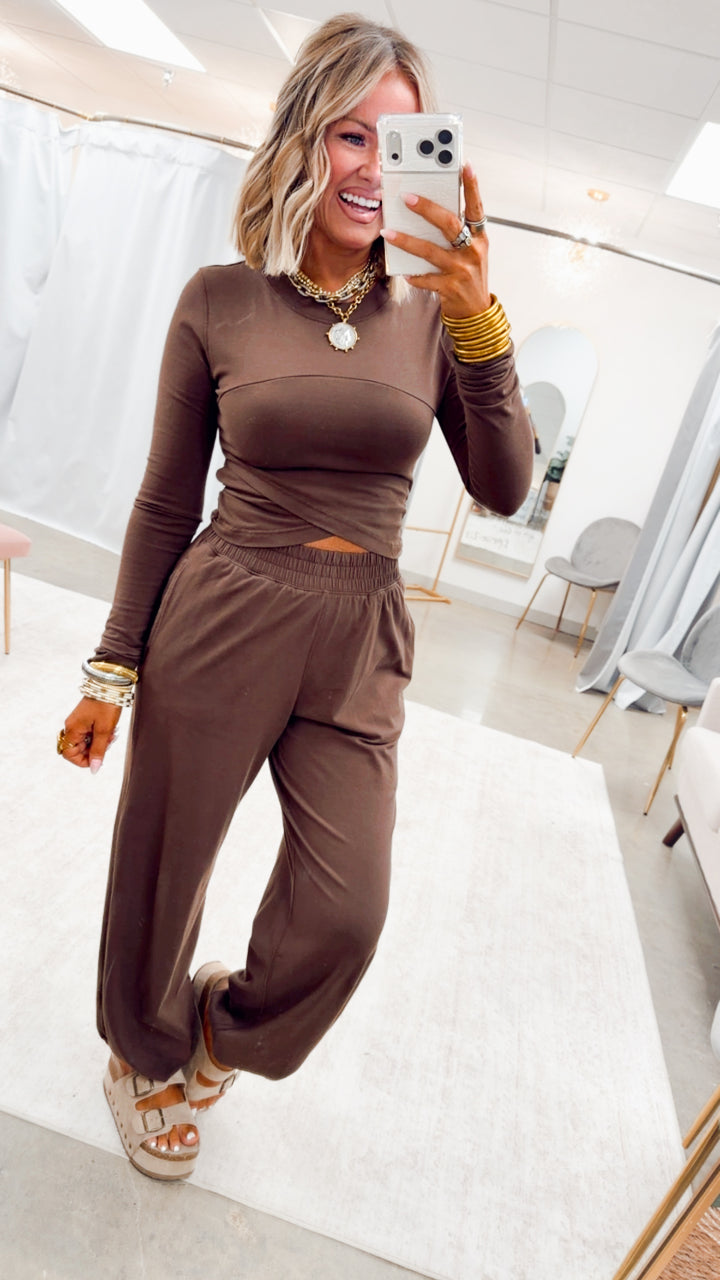 The Girl On The Go Set-Mocha
