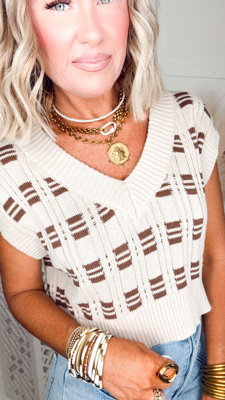 Oxford Cropped Knit Vest-Oatmeal/Cocoa