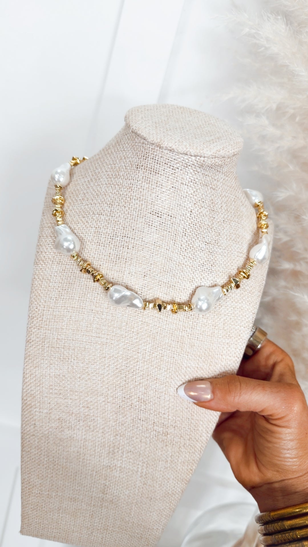 The Pearly Queen Necklace