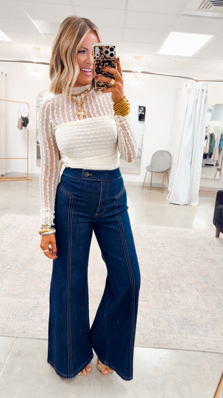 Floral Lace Ruched Bodysuit-Cream