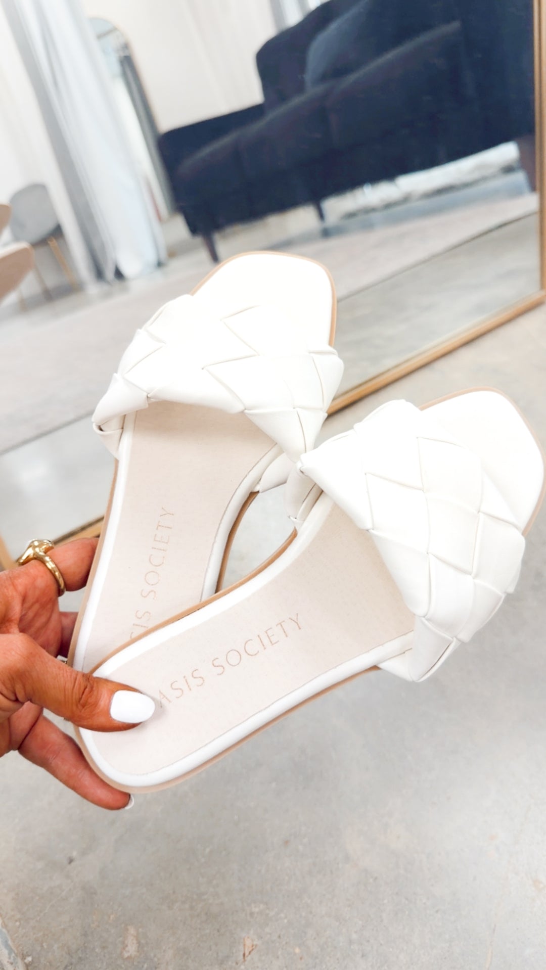 The Darla Sandal-White