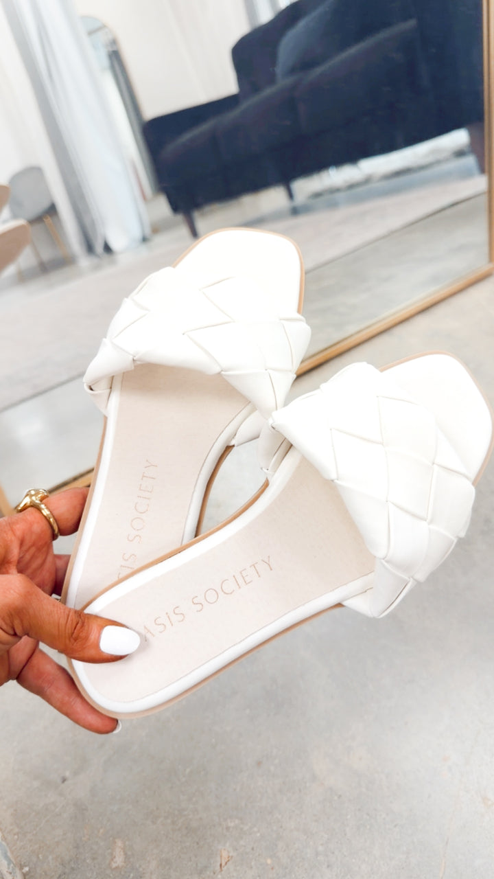 The Darla Sandal-White