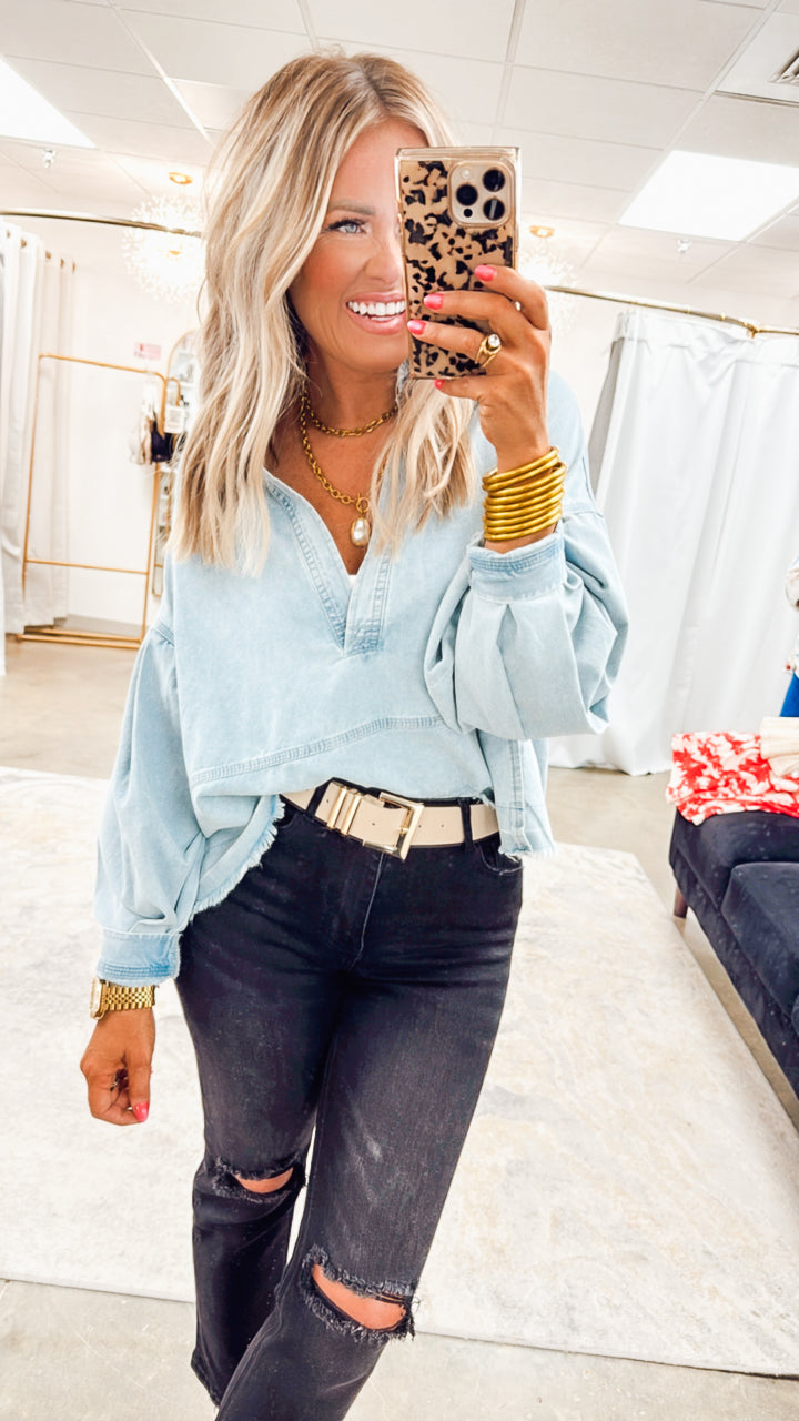 Distressed Cropped Denim-Black