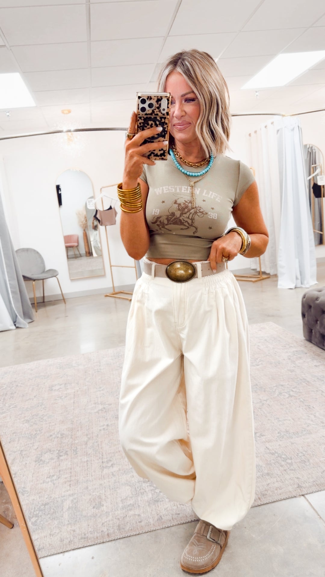 Western Life Graphic Crop Tee-Olive