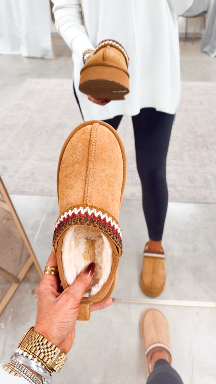 Storm Lounge Mule- Chestnut