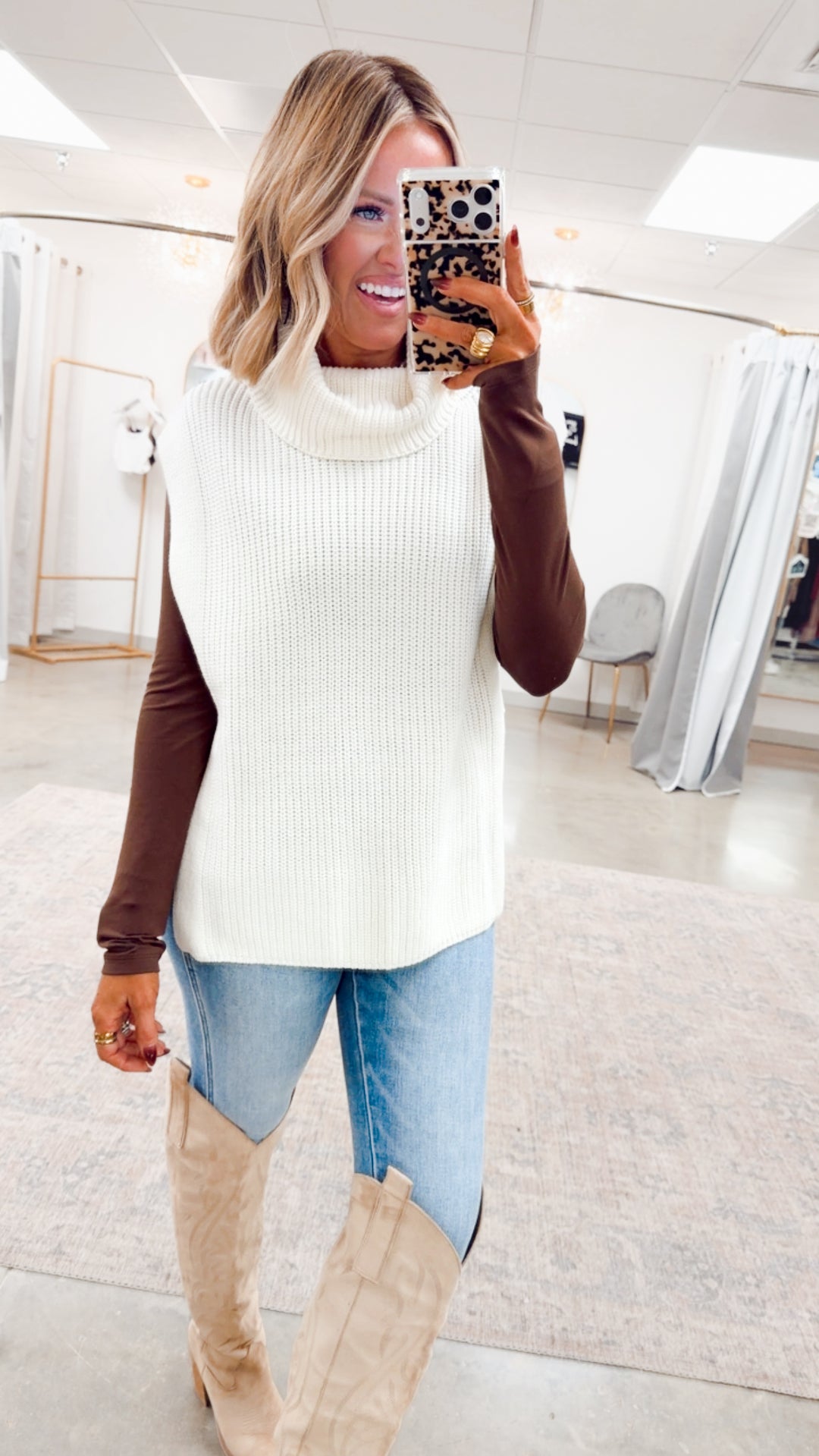Alpine Breeze Sweater Vest-Cream