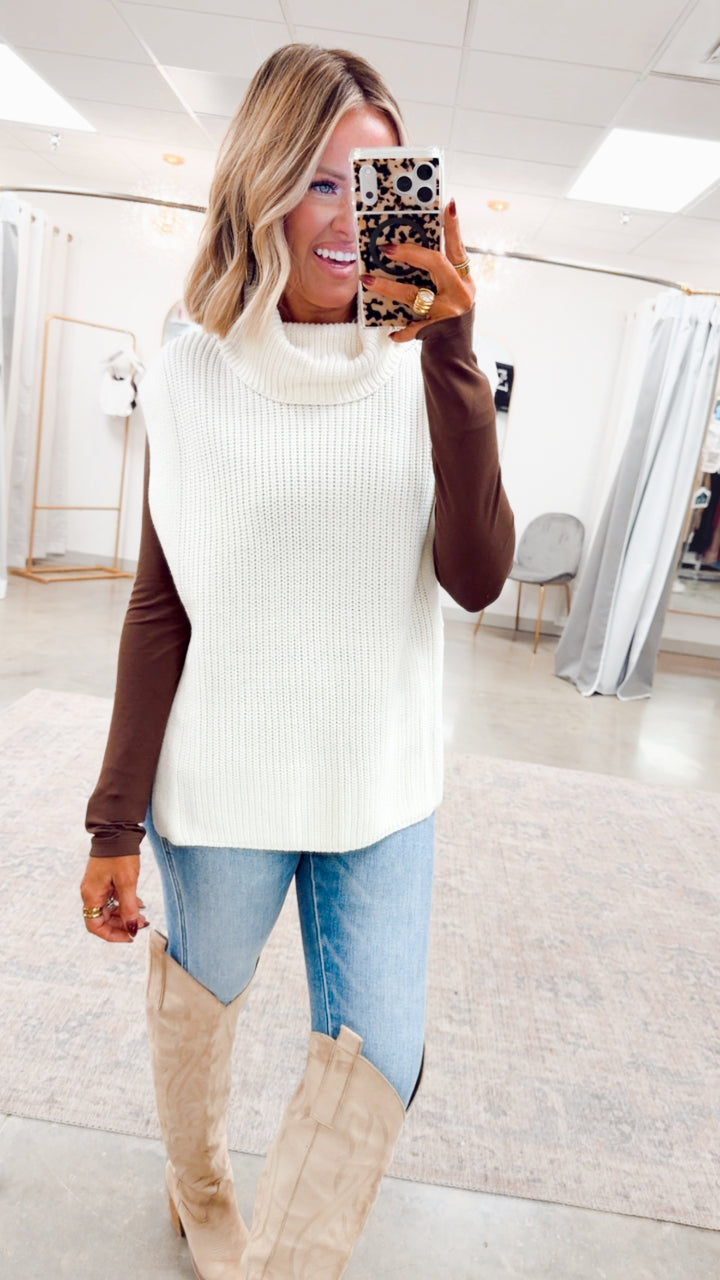 Alpine Breeze Sweater Vest-Cream