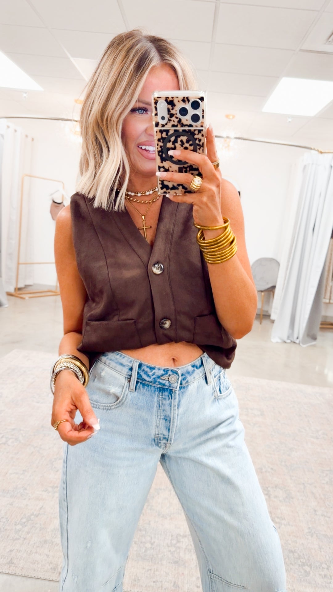 The Adley Suede Vest-Chestnut