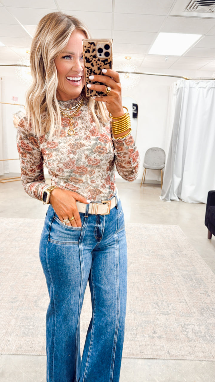 Scarlett Mid Rise Wide Leg Jeans