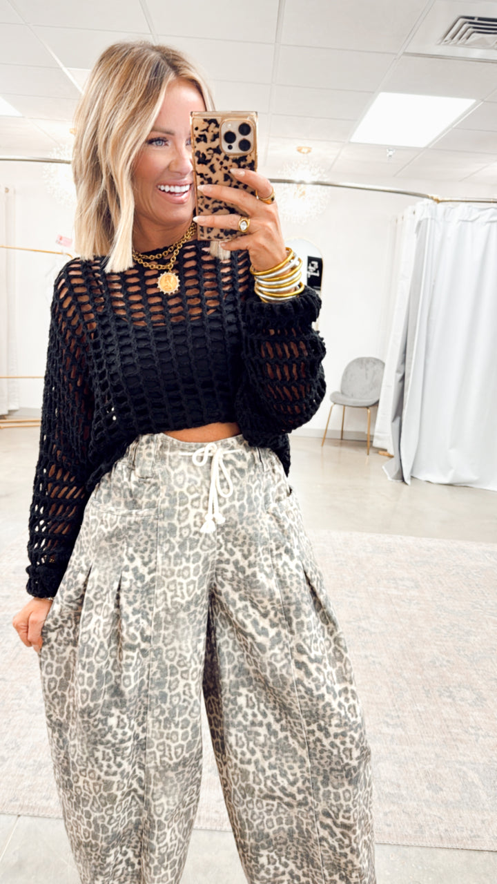Chunky Crochet Sweater-Black