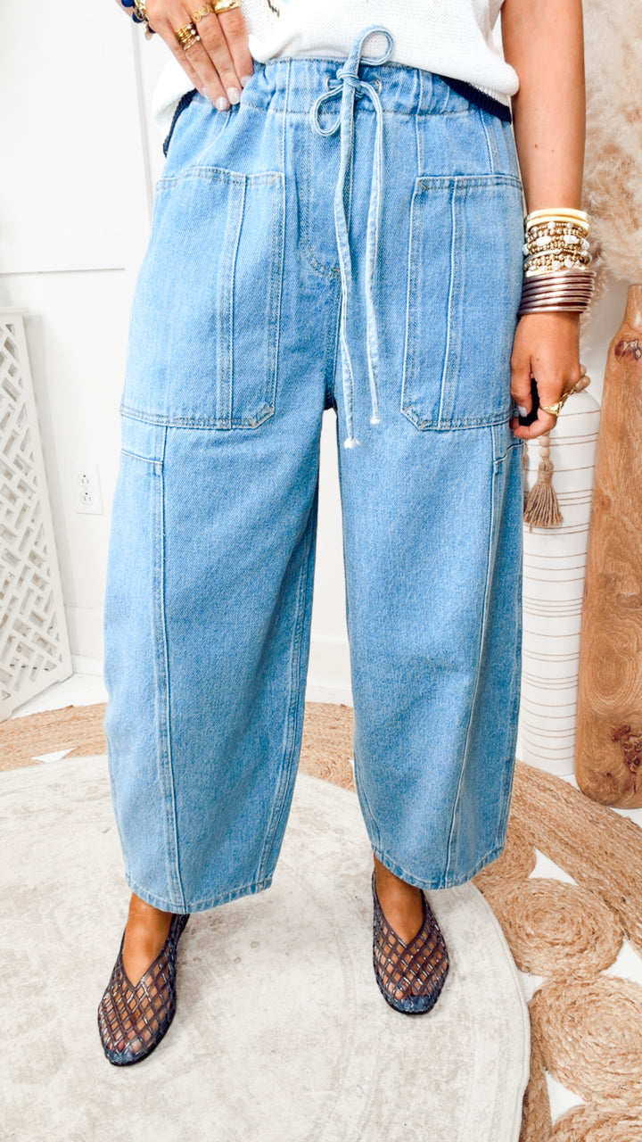The Della Barrel Jean-Light Blue