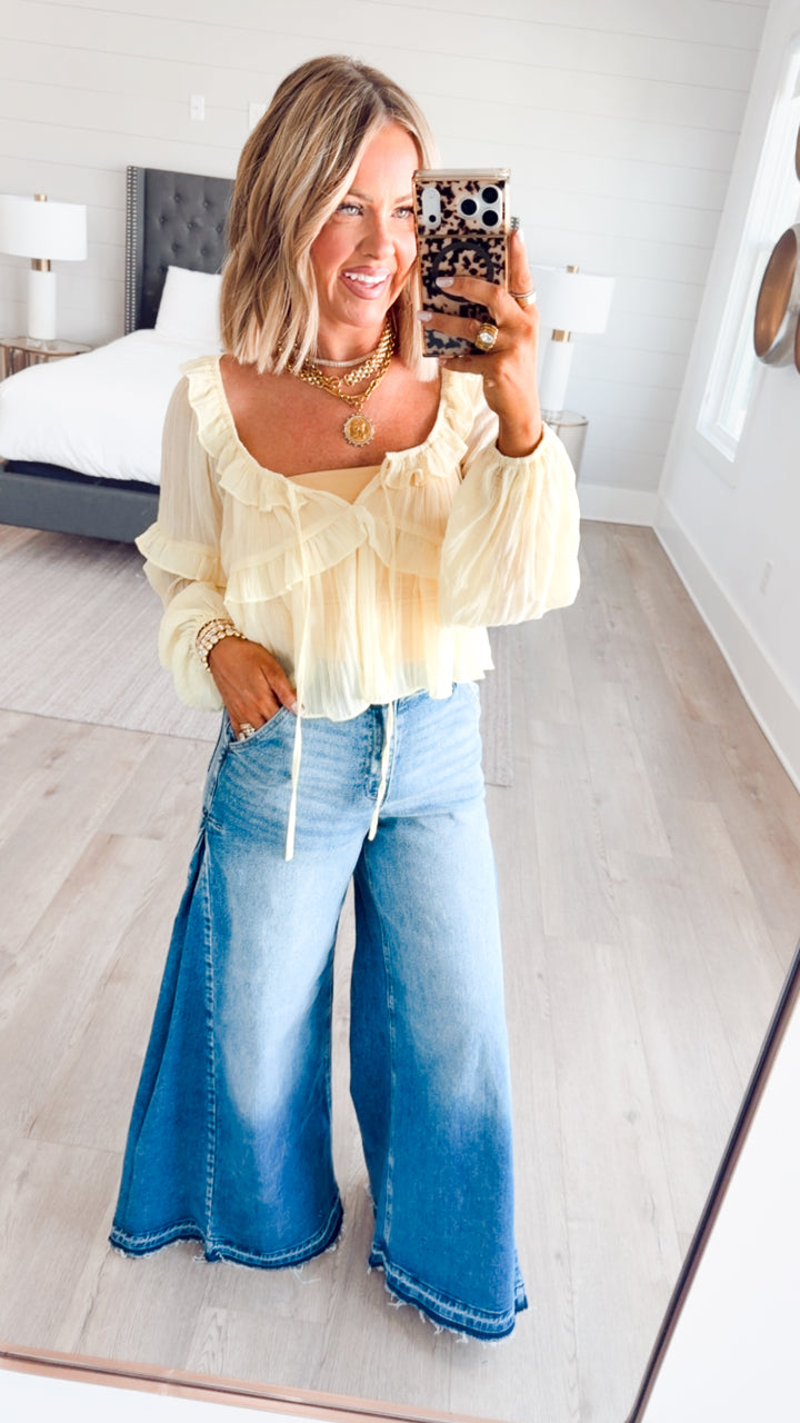 The Daisy Drift Blouse-Light Yellow