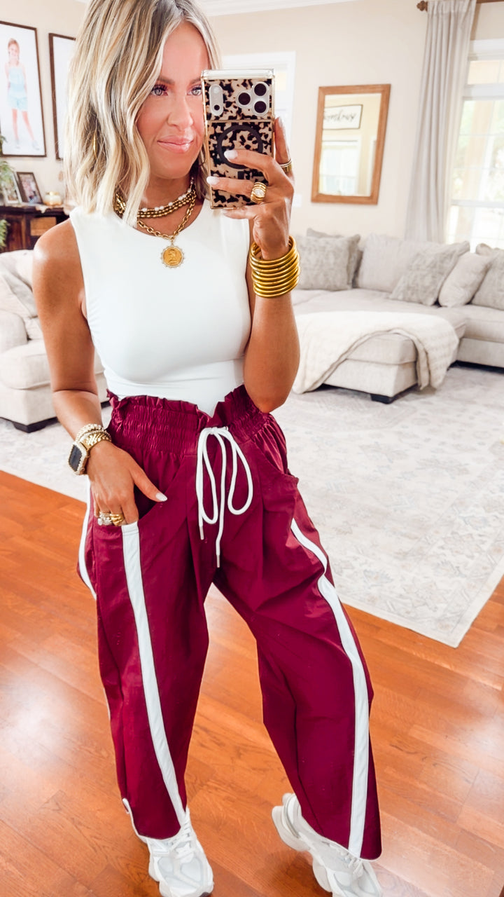 The Easy Pace Windbreaker Pants-Burgundy/White