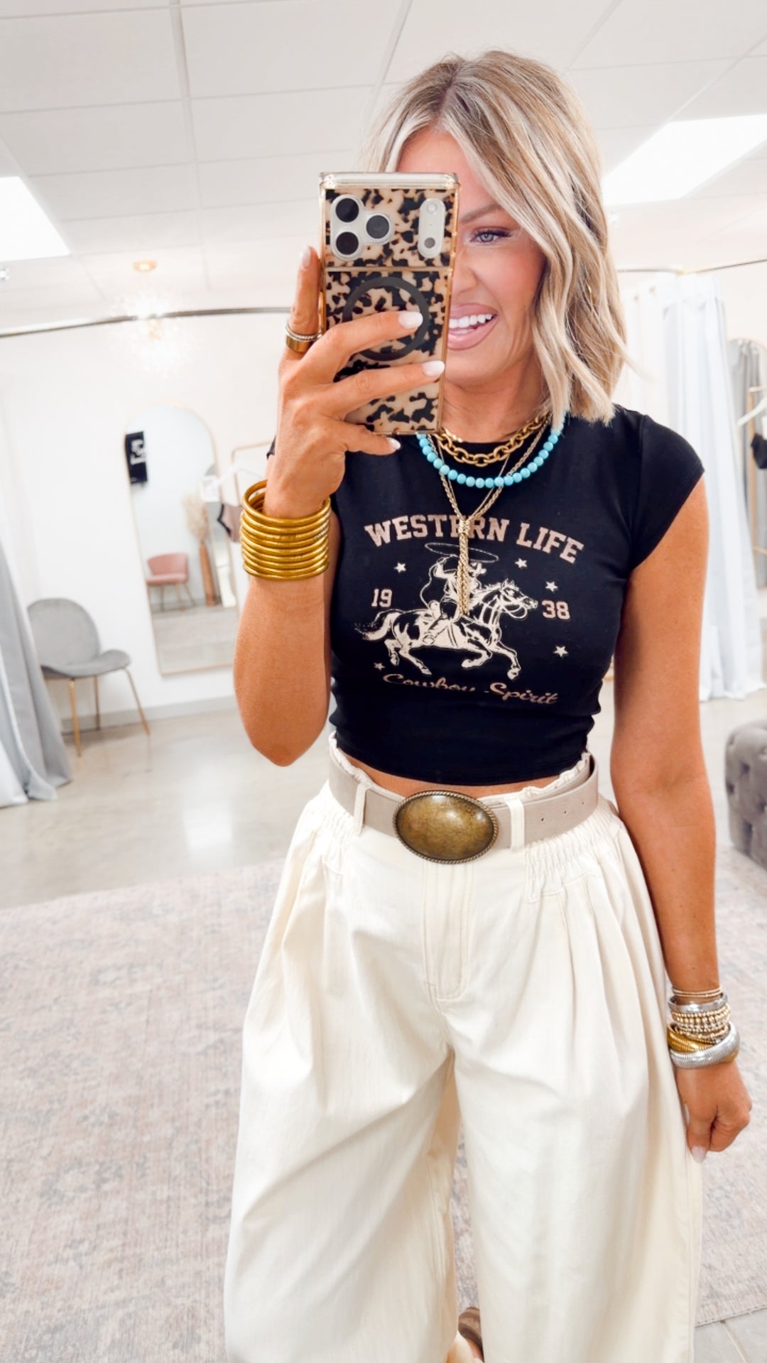 Western Life Graphic Crop Tee-Black