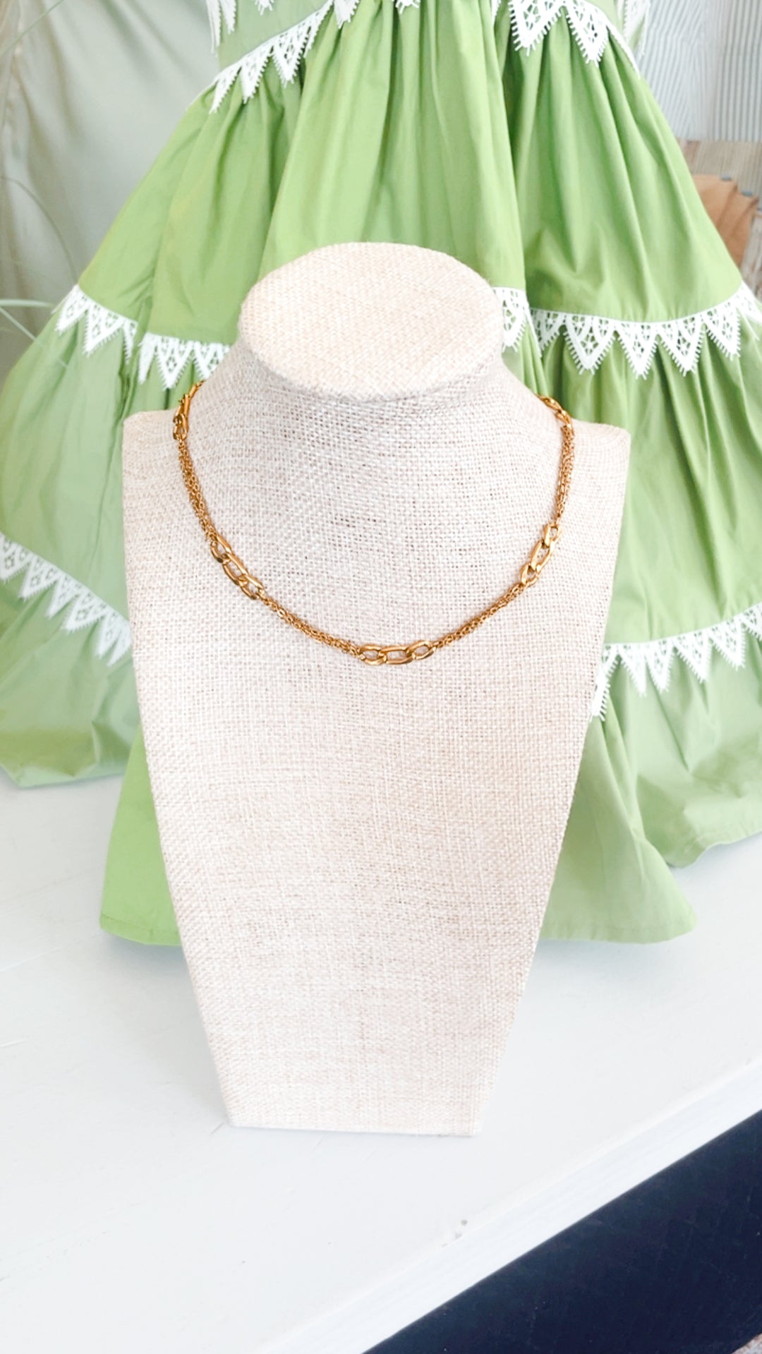 The Gold Grace Necklace
