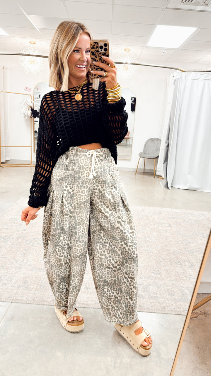 Chunky Crochet Sweater-Black