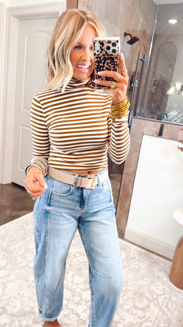 The Lark Turtleneck Top-Brown/White