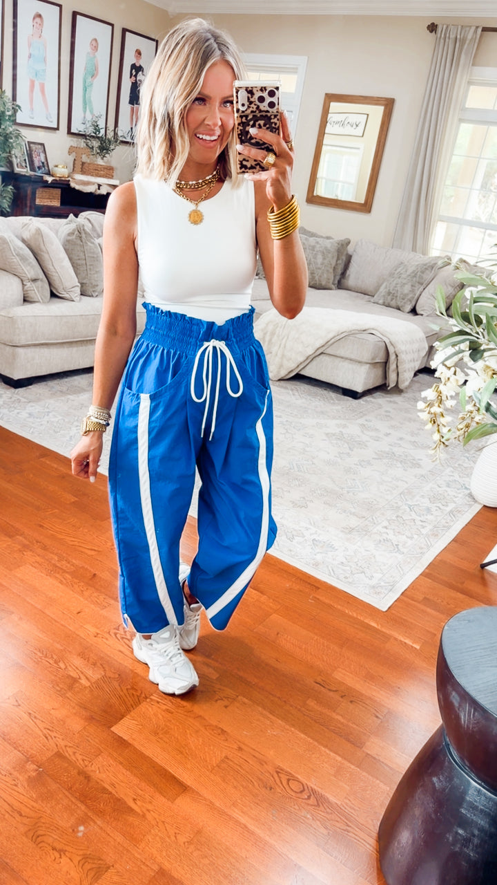 The Easy Pace Windbreaker Pants-Blue/White