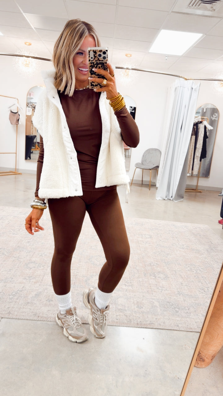 Chalet Sherpa Vest-White