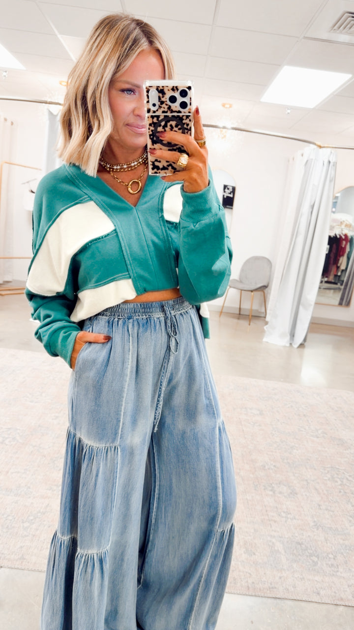 The Hollin Cropped Sweatshirt