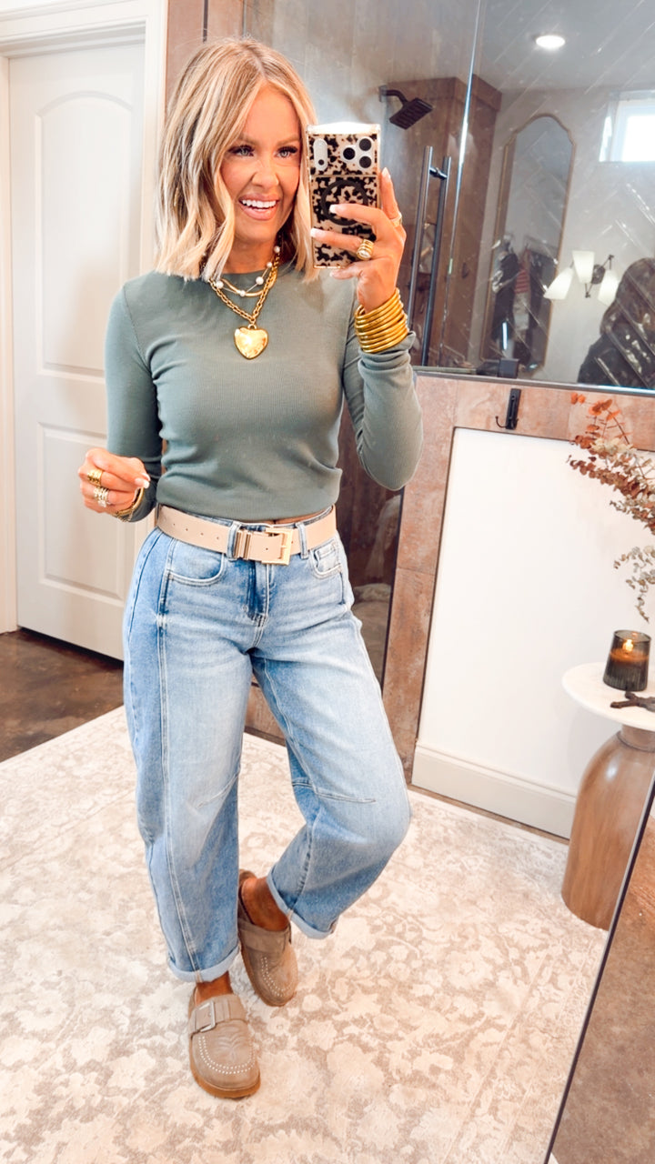 Round Neck Fitted Ribbed Top-Green