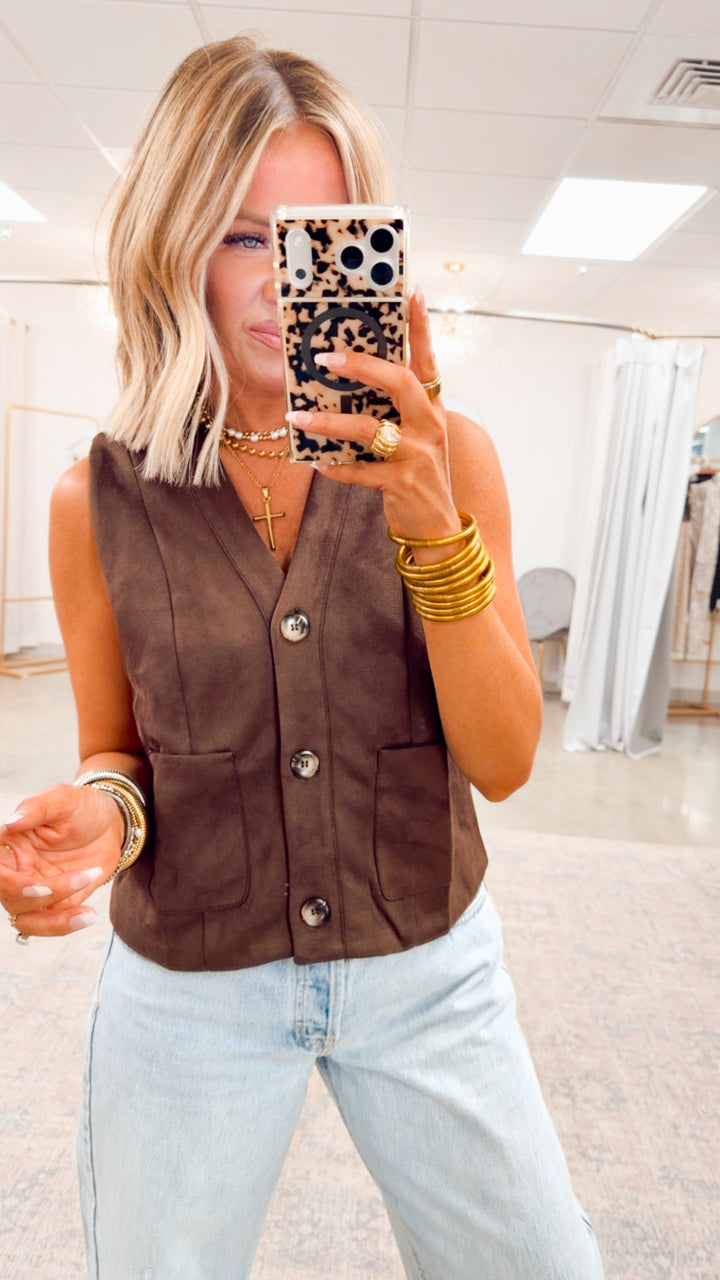 The Adley Suede Vest-Chestnut