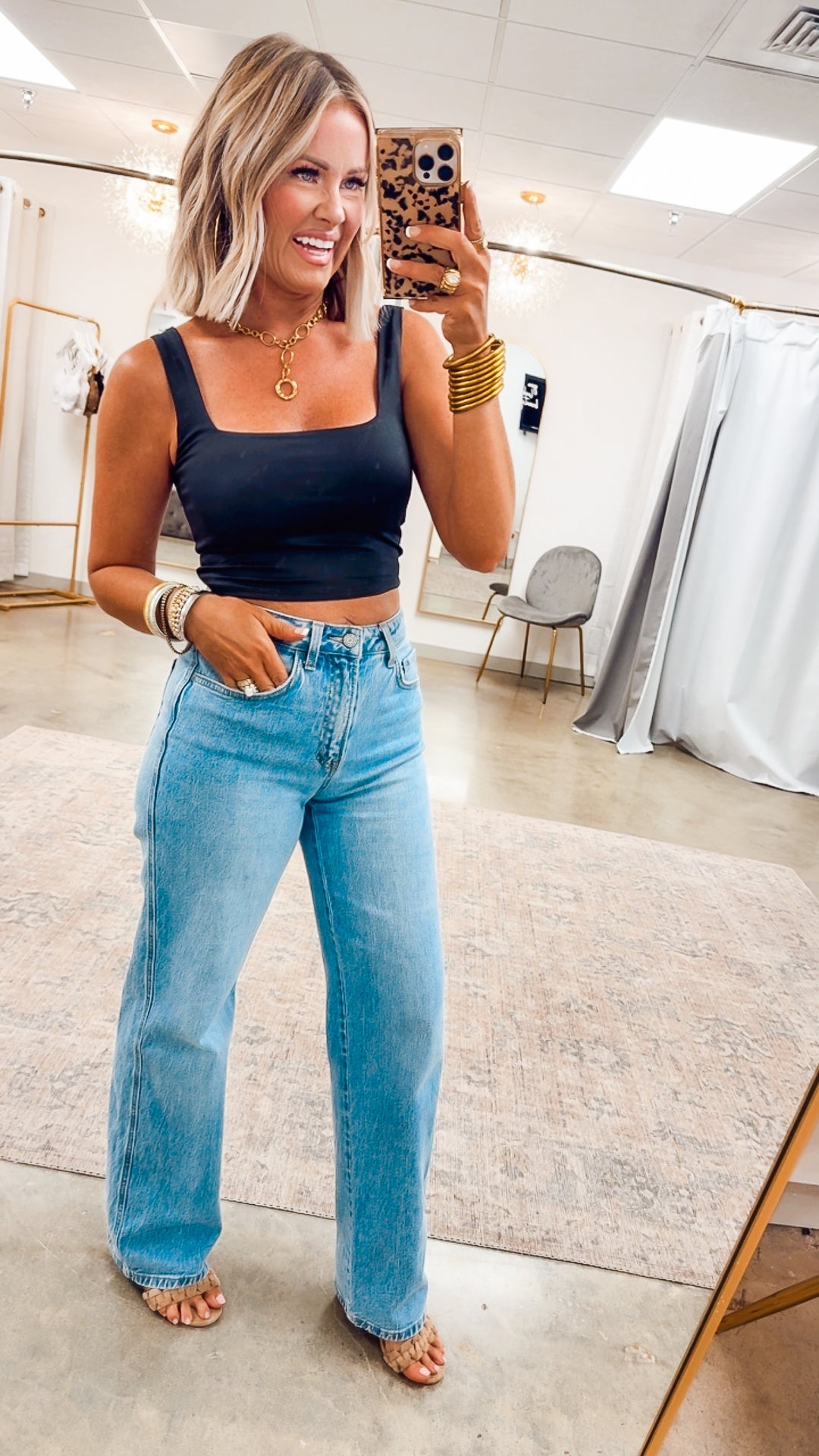 Black Square Neck Cropped Tank