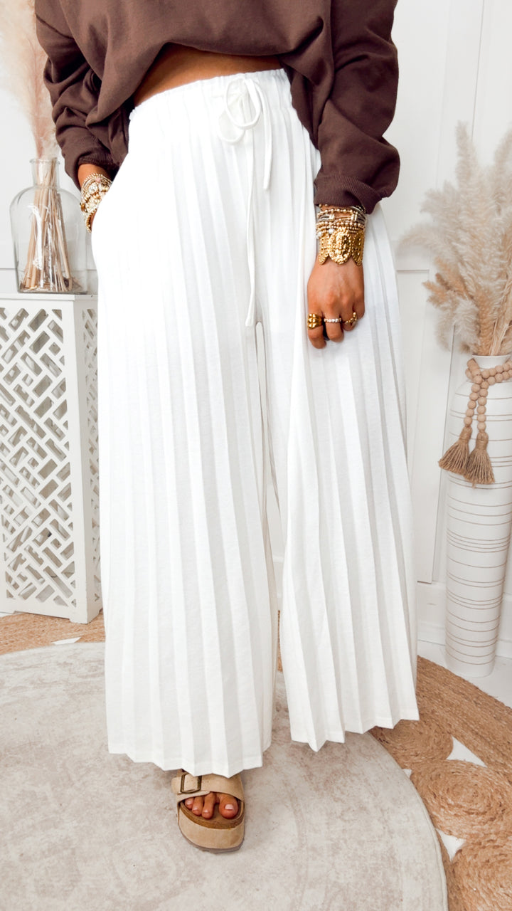 Pretty in Pleats Pants-White