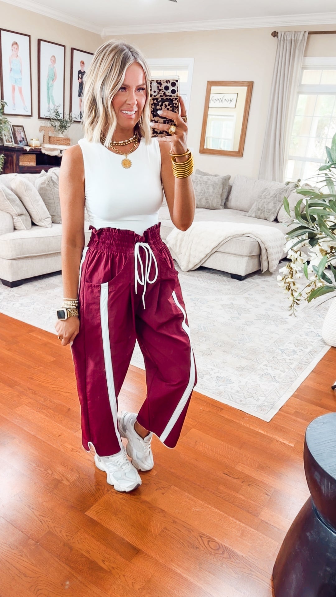 The Easy Pace Windbreaker Pants-Burgundy/White