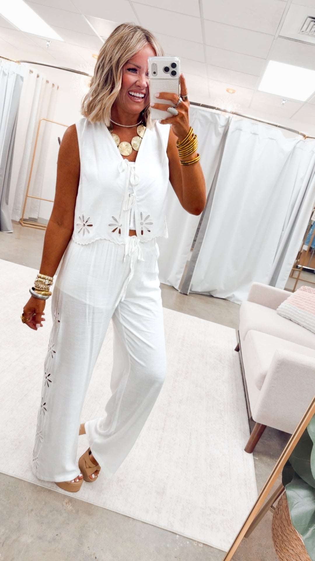 The Daisy Bloom Eyelet Set