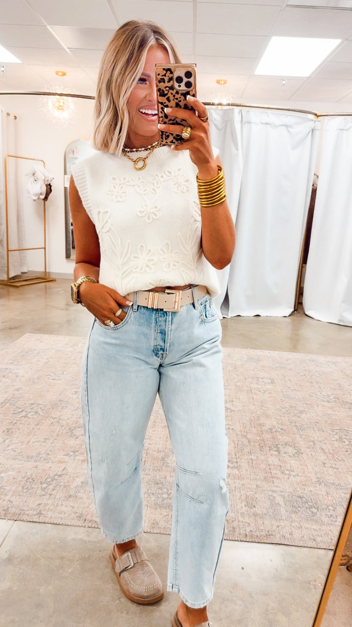 Floral Embroidery Sweater Vest-Cream