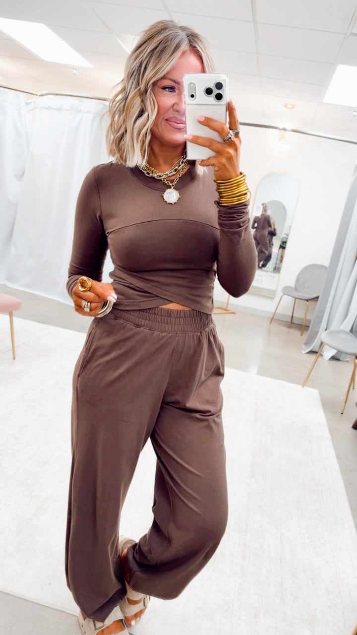 The Girl On The Go Set-Mocha