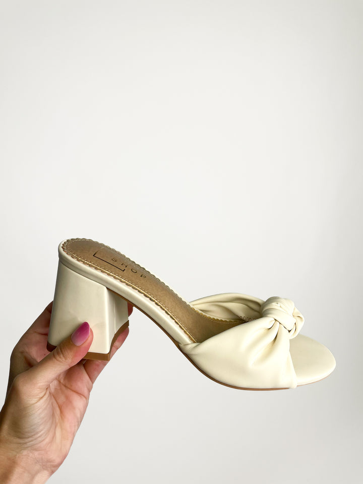 Emily Heel Sandal-Bone