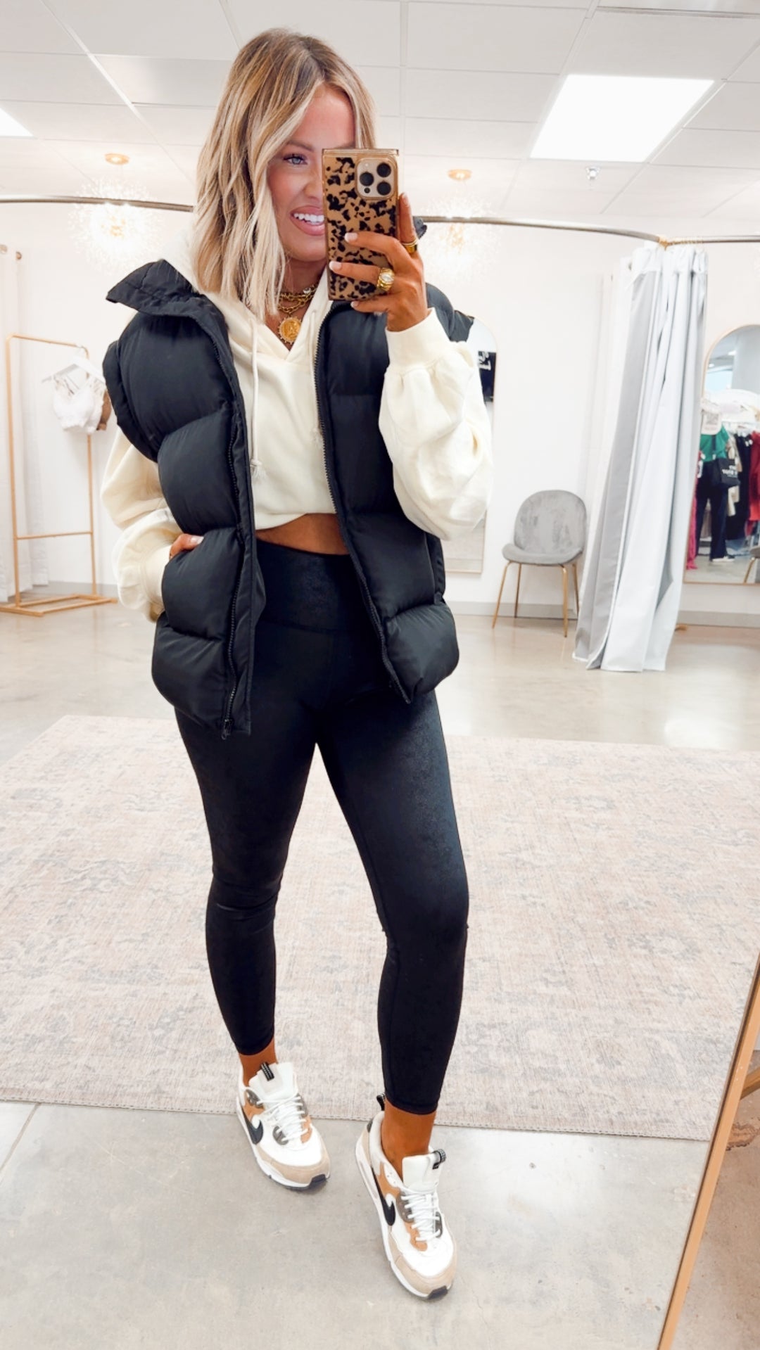 Avery Zipper Puffer Vest-Black