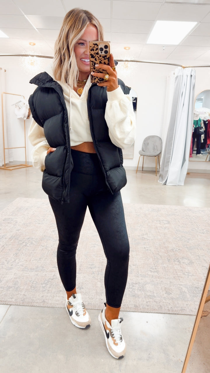 Avery Zipper Puffer Vest-Black