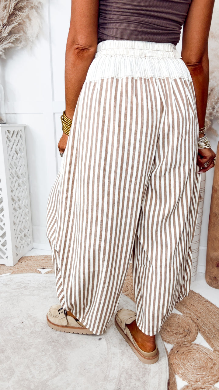 The Sable Balloon Pants-Mocha Mousse