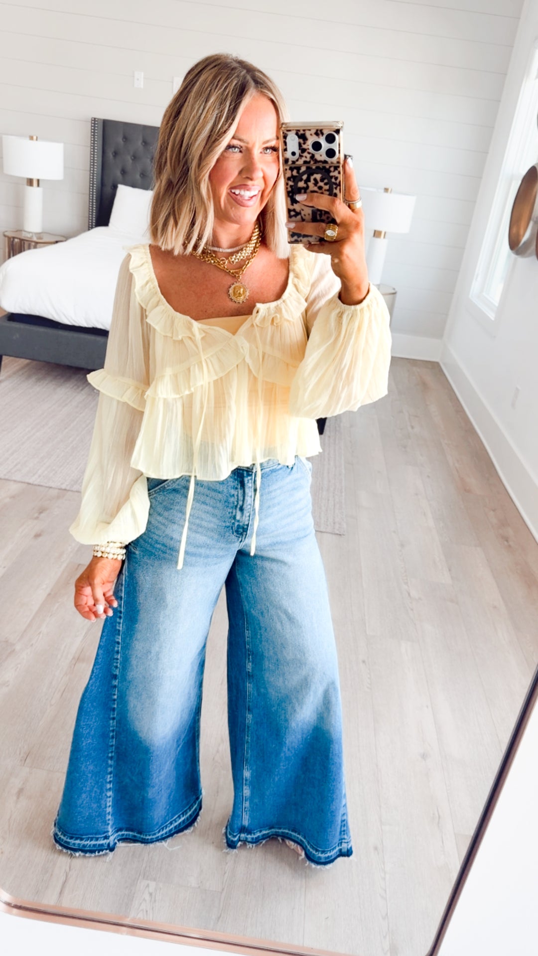 The Daisy Drift Blouse-Light Yellow