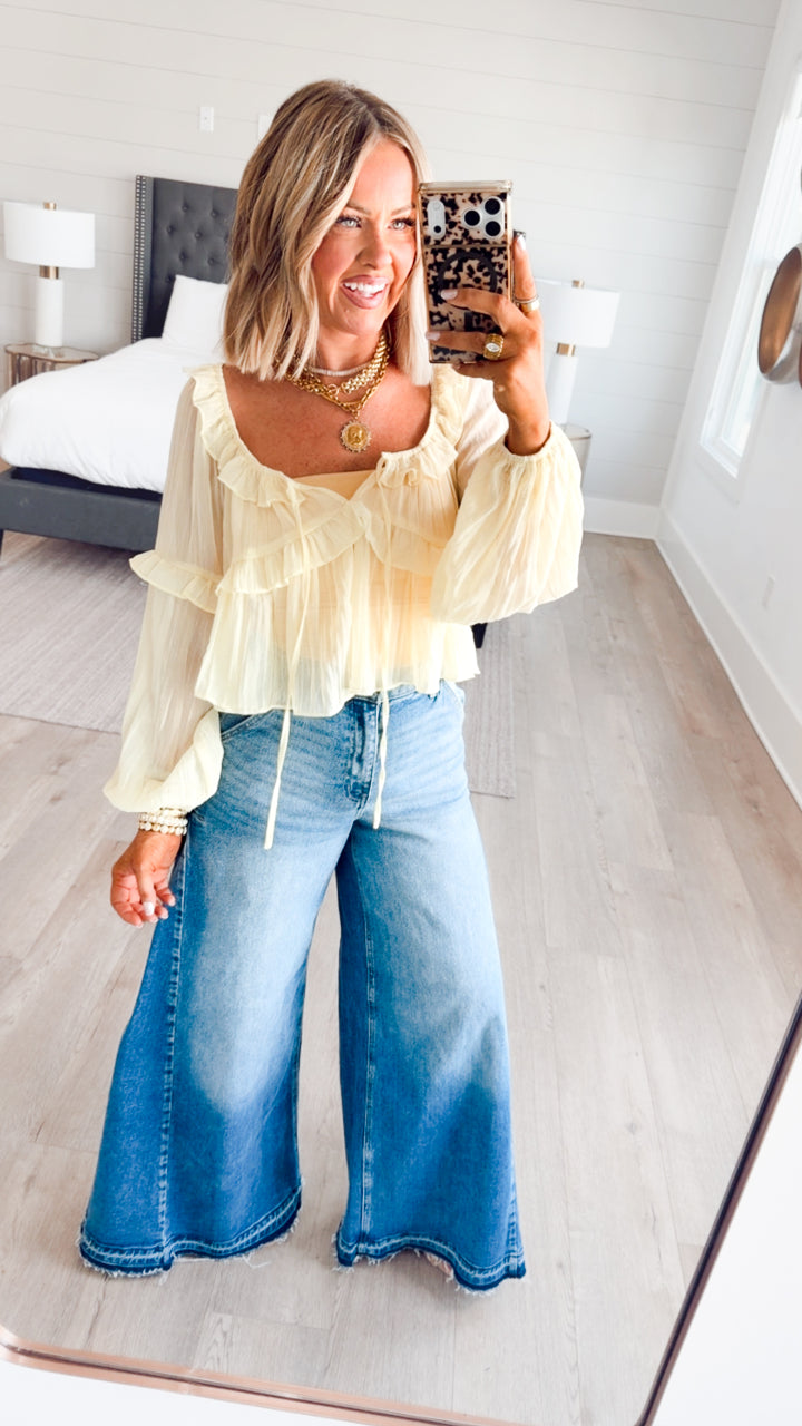 The Daisy Drift Blouse-Light Yellow