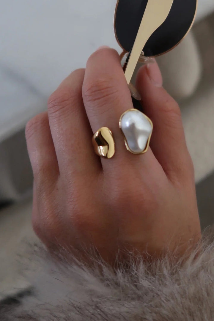 The Addison Ring